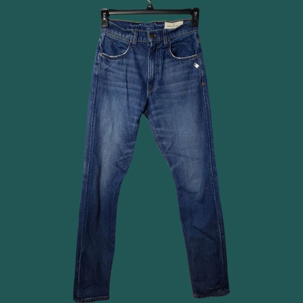imogene + willie Margot High-Rise Slim Straight Jeans